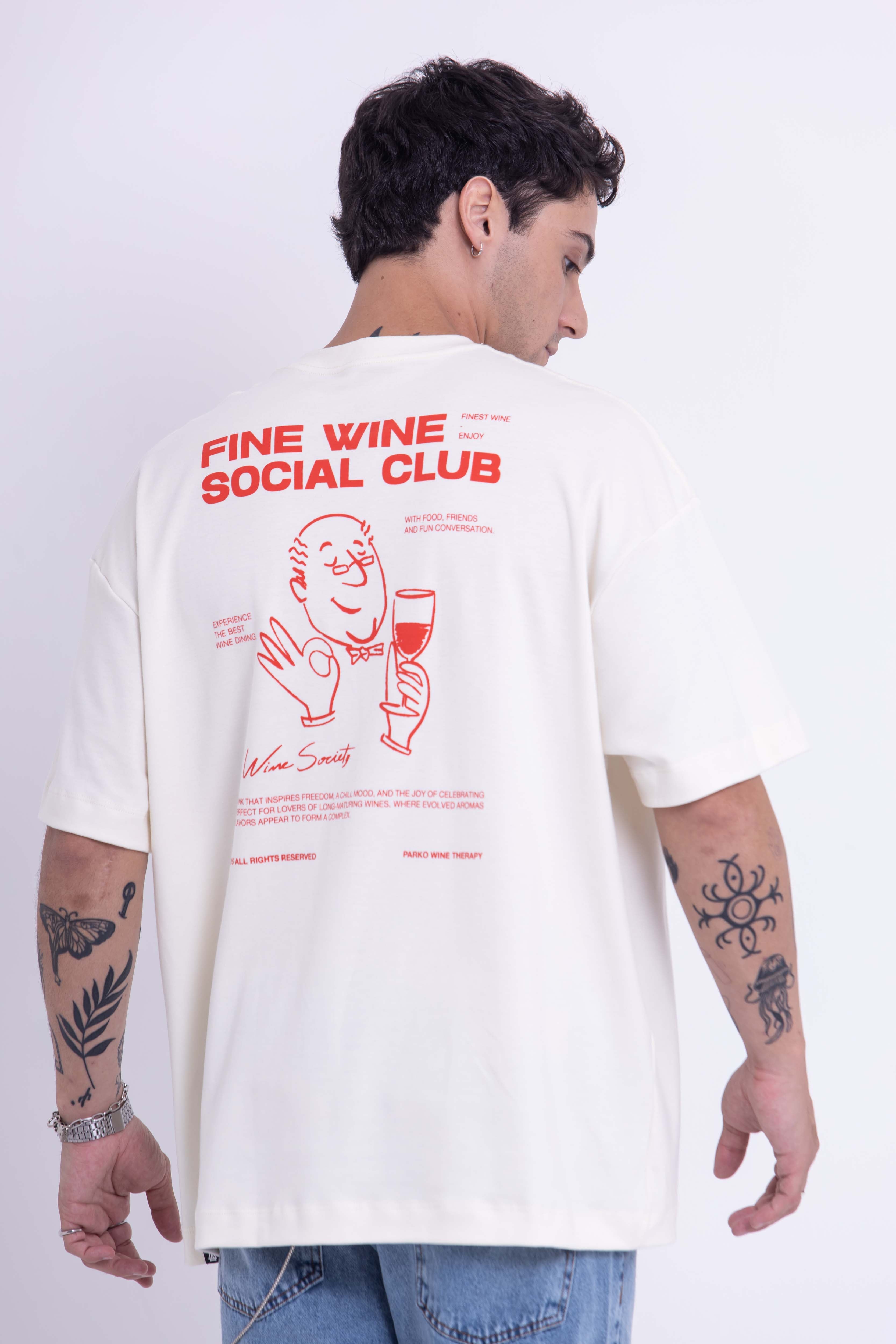 T-SHIRT OVER BOXY WINE CLUB